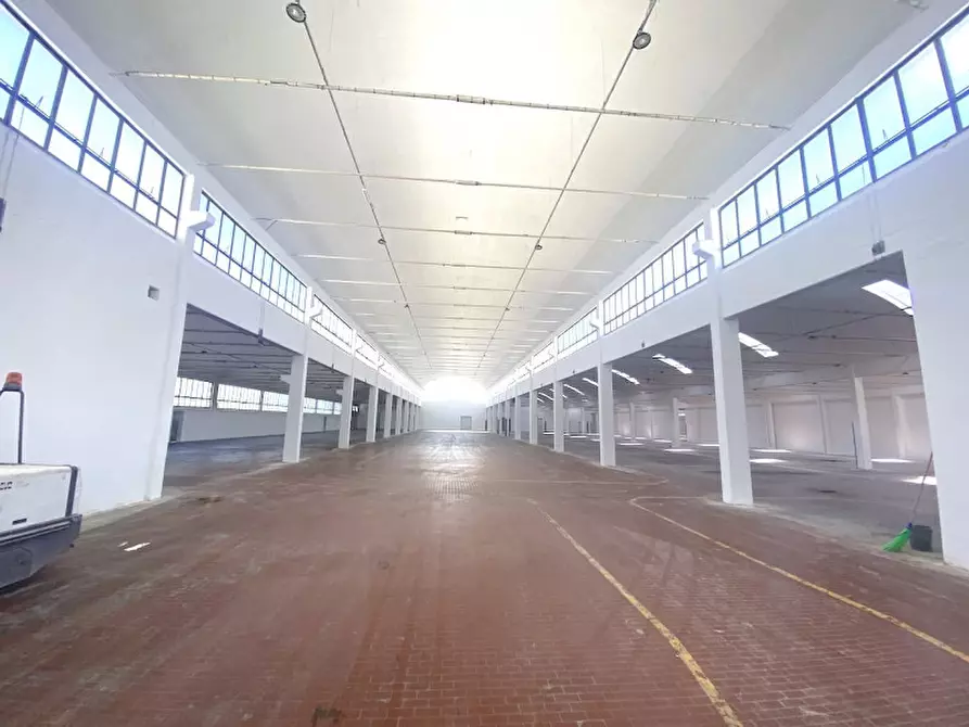 Immagine 6 di Capannone industriale in vendita  in VIA MEUCCI a Forli'