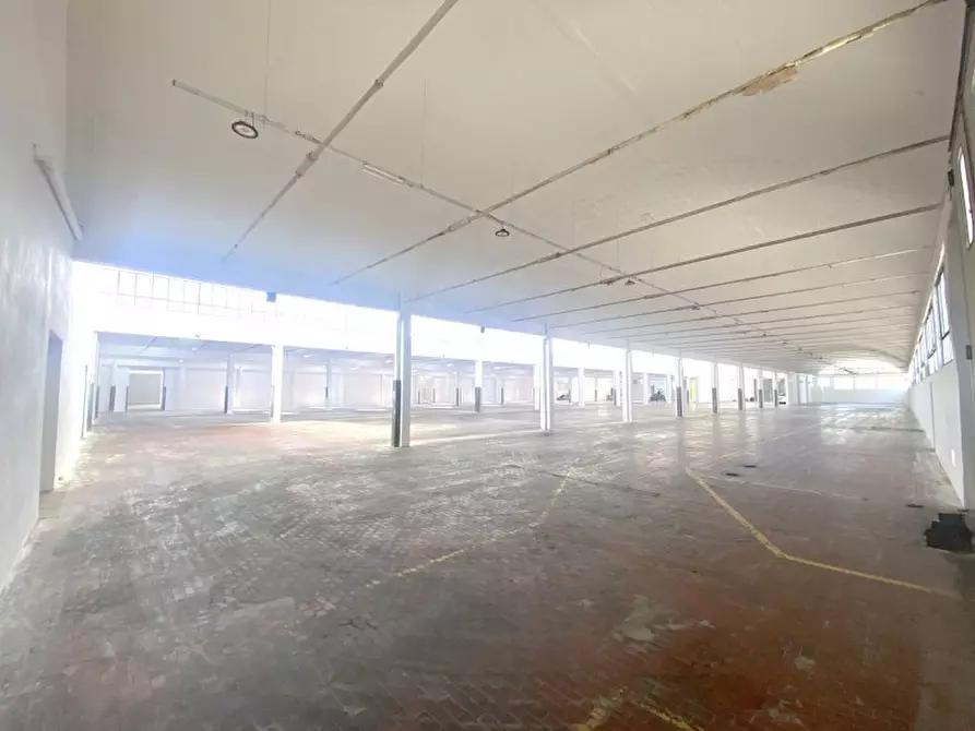 Immagine 8 di Capannone industriale in vendita  in VIA MEUCCI a Forli'