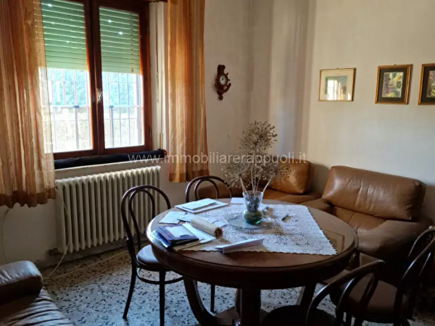 Immagine 3 di Villetta a schiera in vendita  a Sinalunga