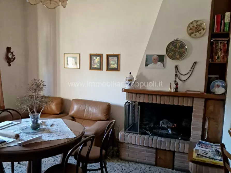 Immagine 4 di Villetta a schiera in vendita  a Sinalunga