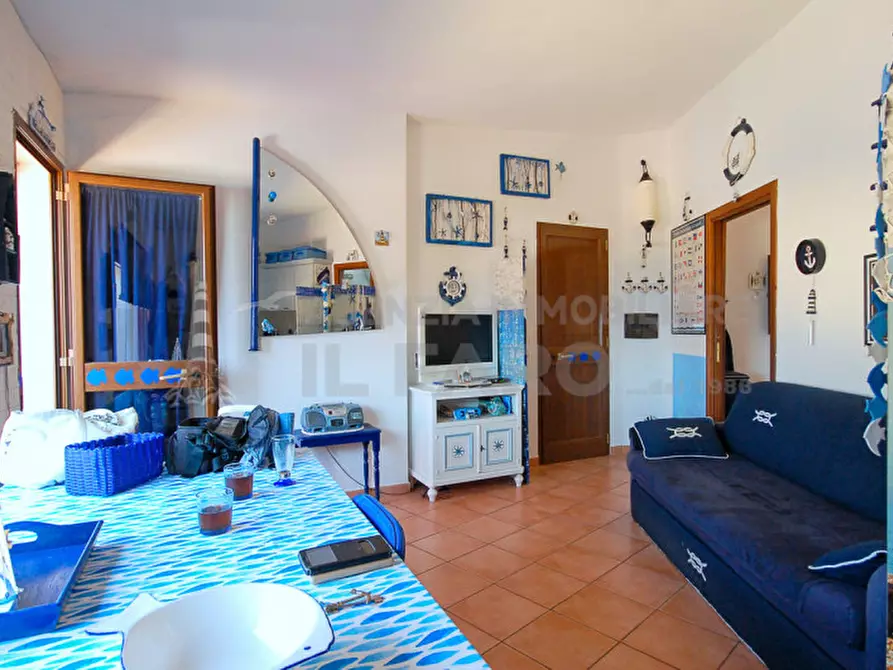 Immagine 10 di Appartamento in vendita  in Via Barrettini a La Maddalena