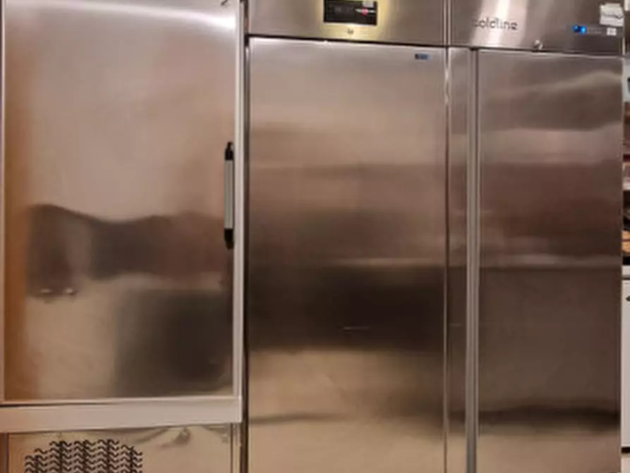 Immagine 3 di Attività commerciale in vendita  in VIA ARETINA a Pontassieve