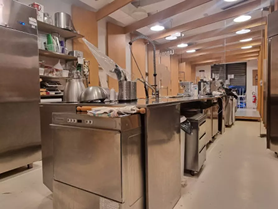 Immagine 4 di Attività commerciale in vendita  in VIA ARETINA a Pontassieve