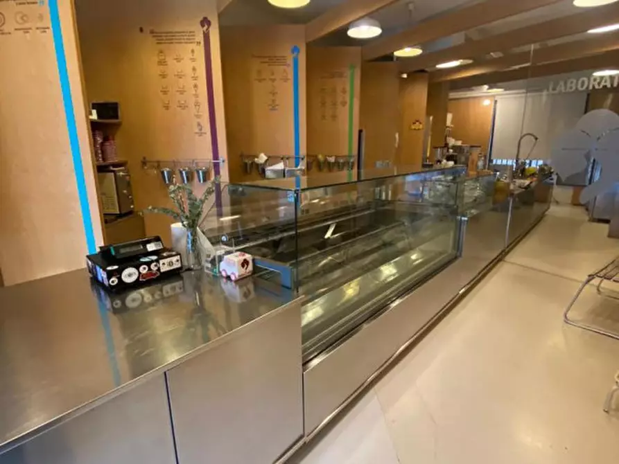 Immagine 6 di Attività commerciale in vendita  in VIA ARETINA a Pontassieve