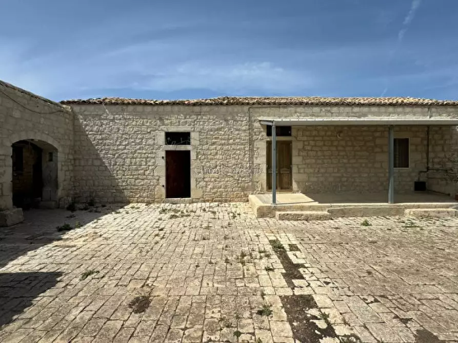 Immagine 3 di Casa indipendente in vendita  in Via Comunale Palazzella Balatazza a Modica