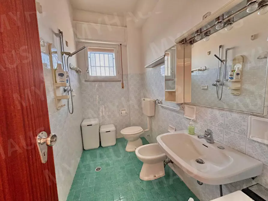 Immagine 29 di Appartamento in vendita  in Viale Euclide 43 a Cesenatico