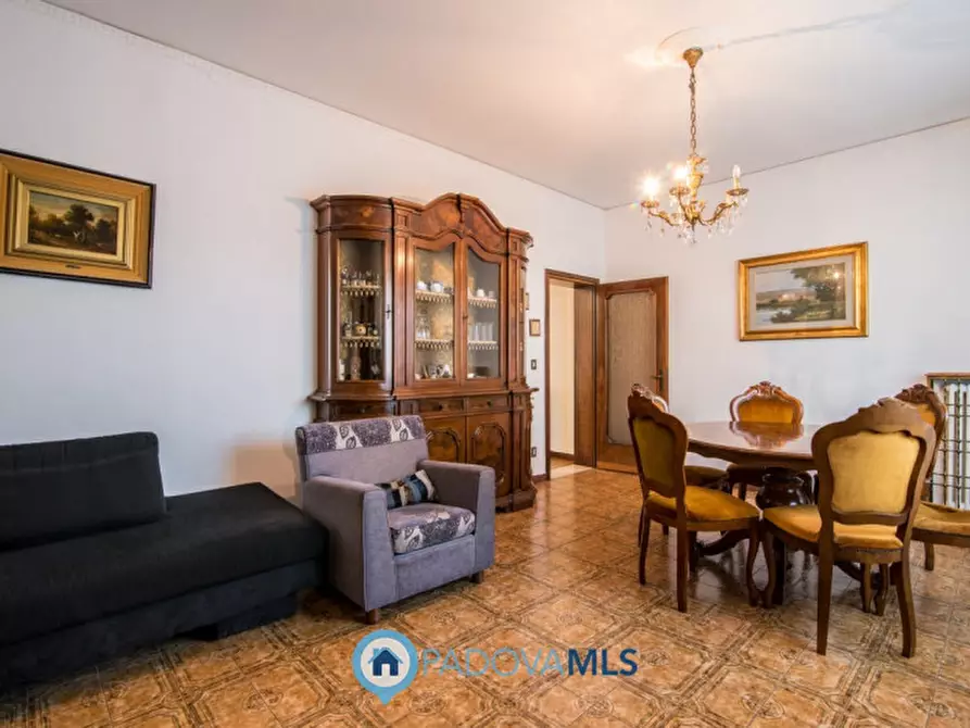 Immagine 3 di Casa bifamiliare in vendita  in via Forcellini a Padova