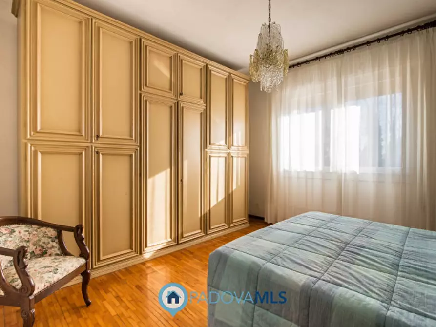 Immagine 14 di Casa bifamiliare in vendita  in via Forcellini a Padova