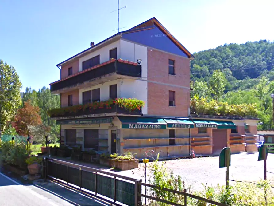 Immagine 1 di Palazzo in vendita  in via Lavino 310 a Monte San Pietro