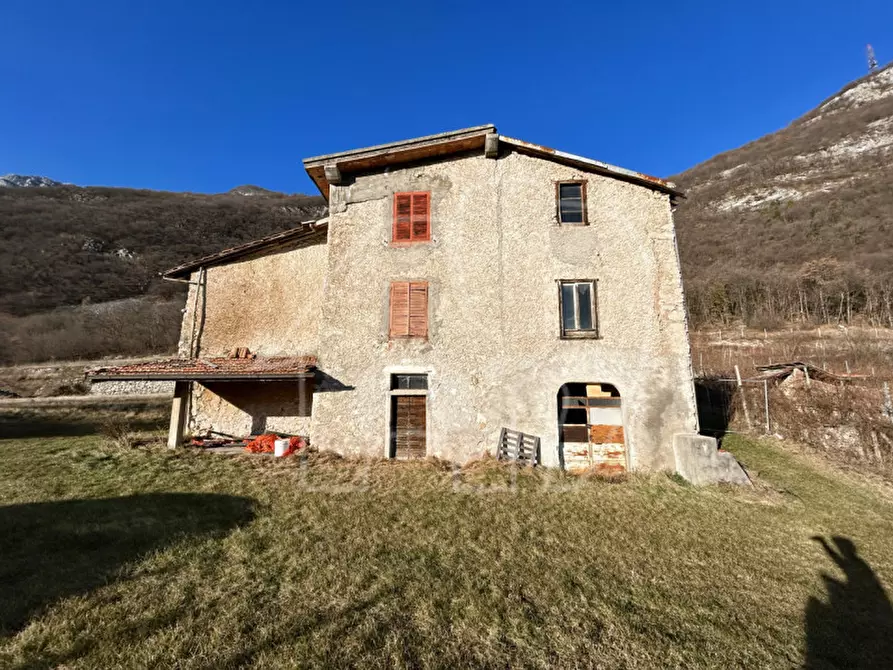 Immagine 3 di Villa in vendita  a Ala