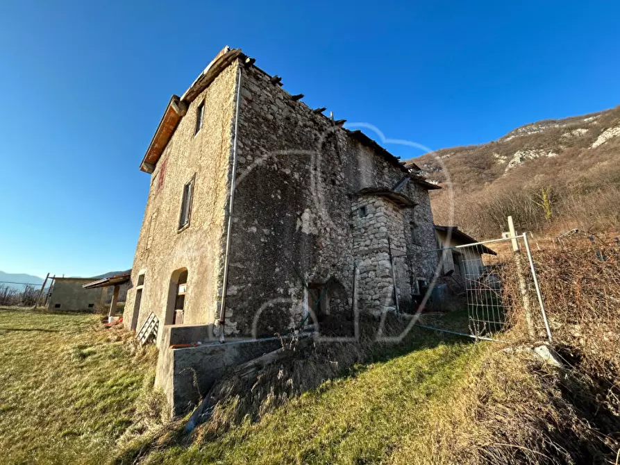 Immagine 5 di Villa in vendita  a Ala