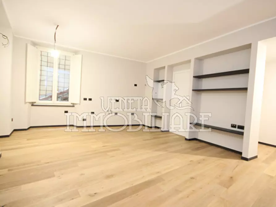 Immagine 1 di Appartamento in vendita  in vico indoratori a Genova