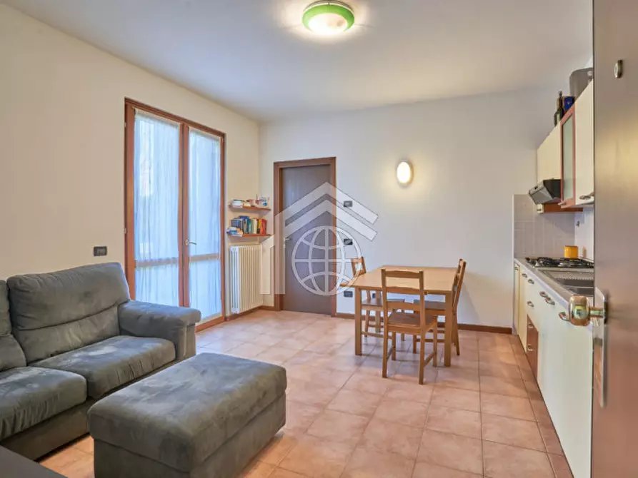 Immagine 1 di Appartamento in affitto  in via marconi a Padenghe Sul Garda
