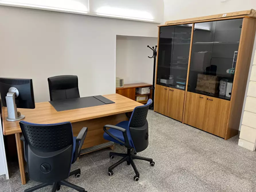 Immagine 11 di Loft/Open space in vendita  in Via Roma a Casarano