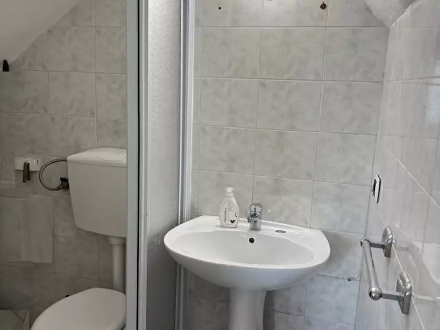 Immagine 12 di Loft/Open space in vendita  in Via Roma a Casarano