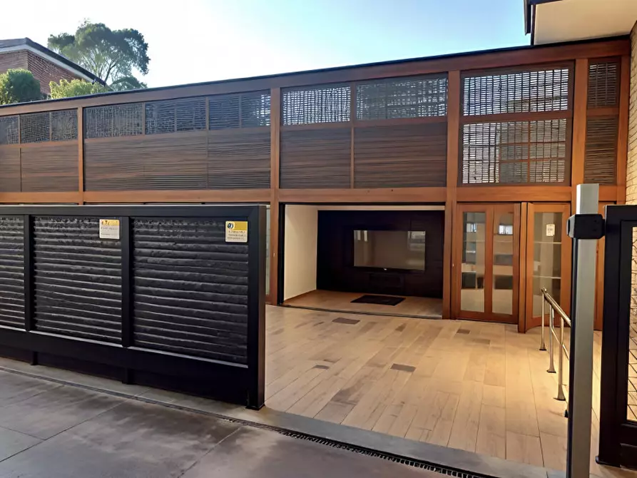 Immagine 1 di Garage in vendita  in via Trieste a Padova