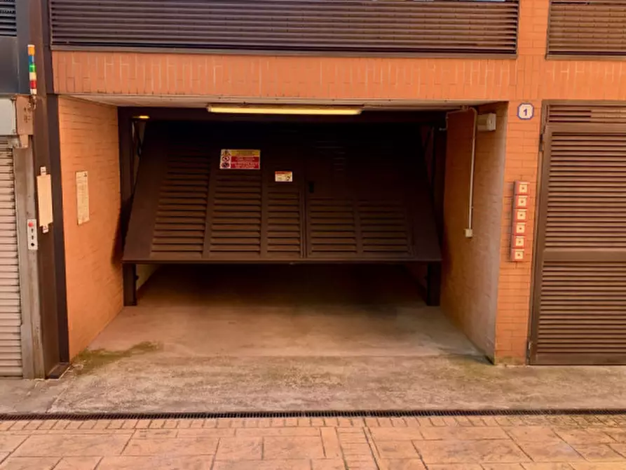 Immagine 5 di Garage in vendita  in via Trieste a Padova