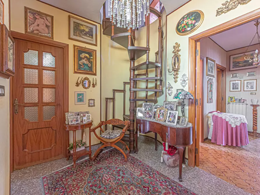 Immagine 10 di Villa in vendita  in via giacomo della porta 72 a Olbia