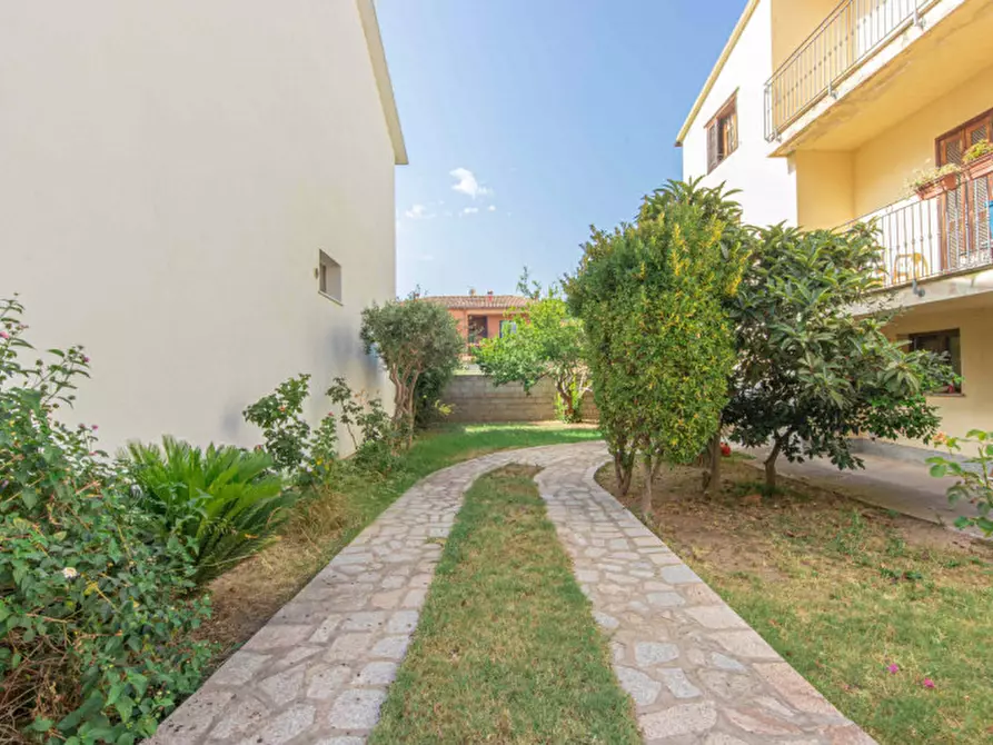 Immagine 29 di Villa in vendita  in via giacomo della porta 72 a Olbia