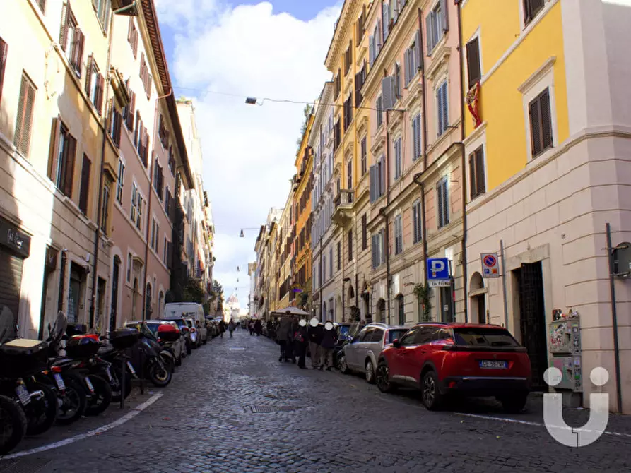 Immagine 8 di Negozio in vendita  in Via Panisperna a Roma