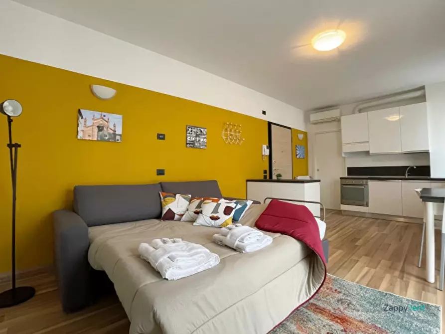 Immagine 1 di Appartamento in affitto  in Via Giuseppe Candiani a Milano