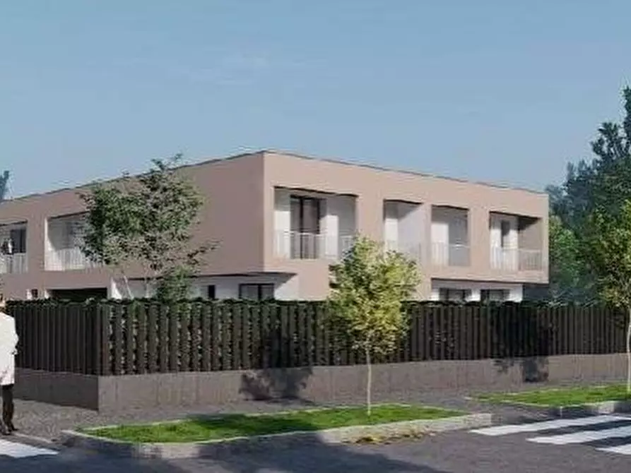 Immagine 2 di Casa trifamiliare in vendita  in VIA Pucccini a Selvazzano Dentro