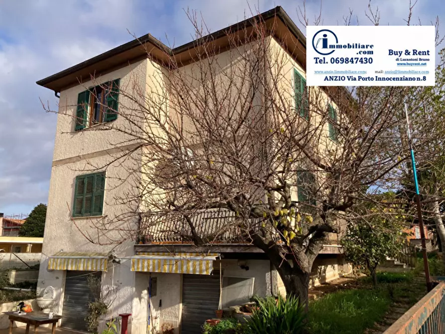 Immagine 1 di Villa in vendita  in Via Cadolino a Nettuno
