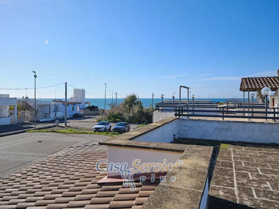 Immagine 3 di Villa in vendita  in Via Sirmione a Taviano