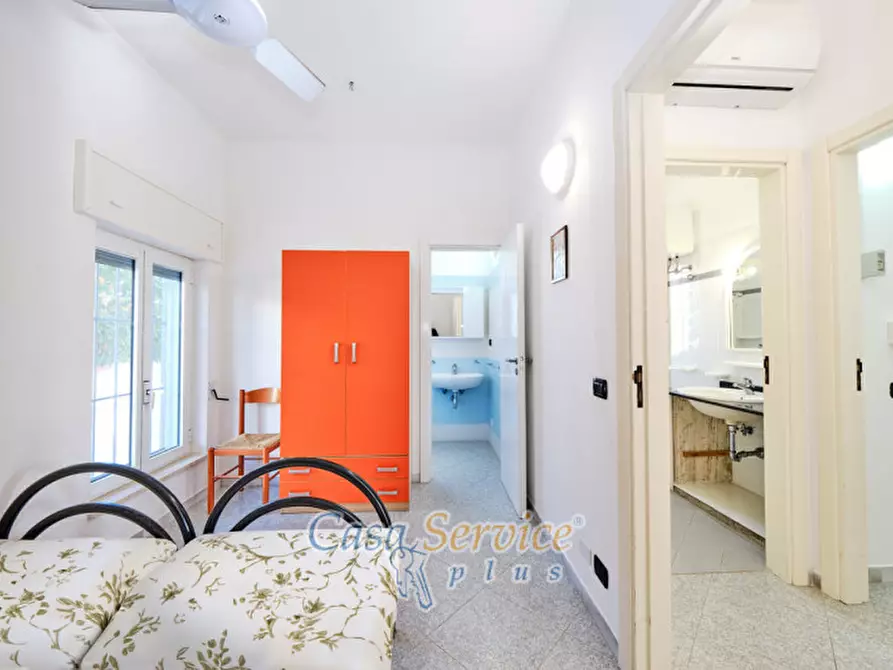 Immagine 16 di Villa in vendita  in Via Sirmione a Taviano