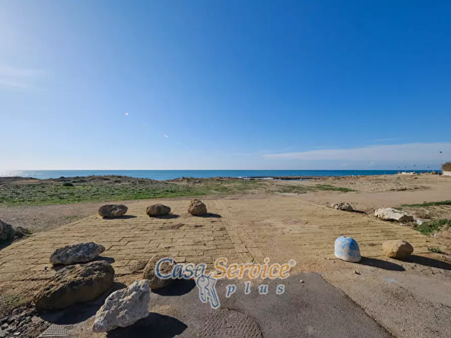 Immagine 32 di Villa in vendita  in Via Sirmione a Taviano