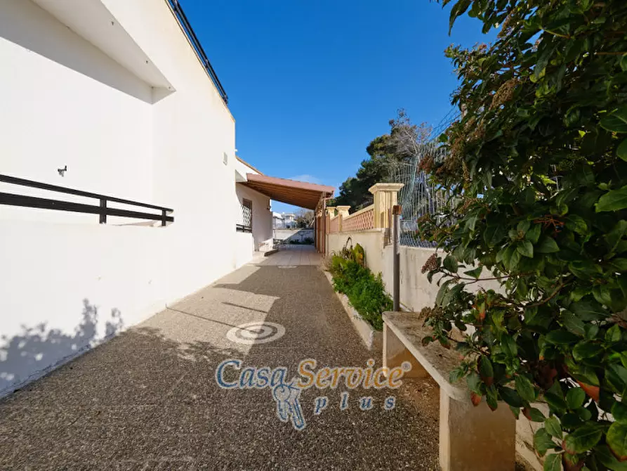 Immagine 39 di Villa in vendita  in Via Sirmione a Taviano