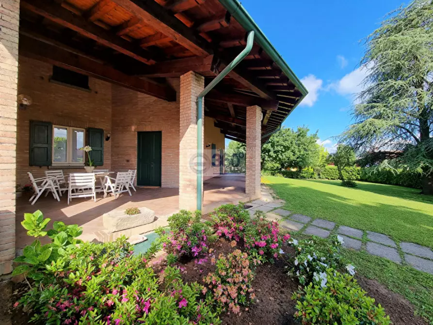 Immagine 3 di Villa in vendita  in Via Fermi a Passirano
