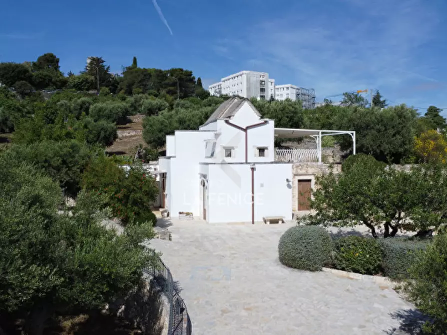 Immagine 2 di Villa in vendita  in via ostuni a Martina Franca
