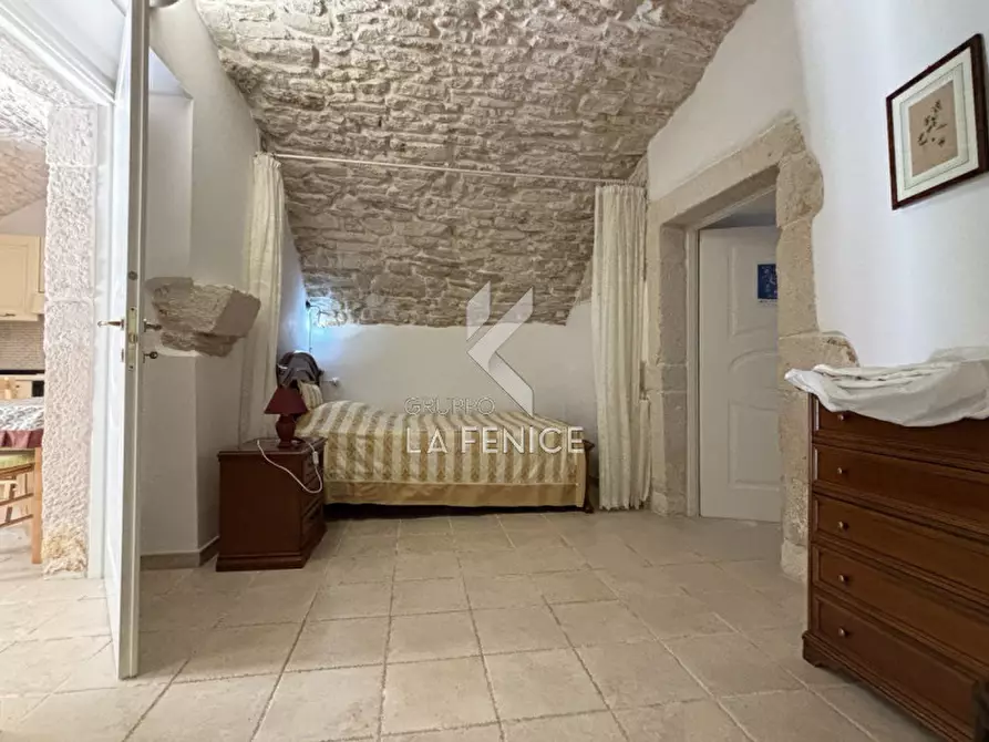 Immagine 27 di Villa in vendita  in via ostuni a Martina Franca