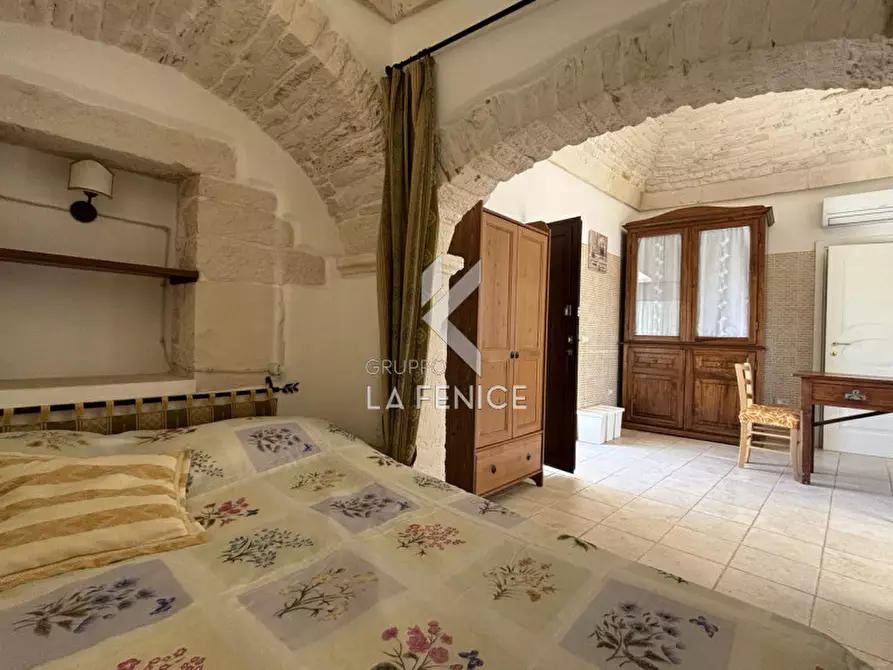 Immagine 40 di Villa in vendita  in via ostuni a Martina Franca