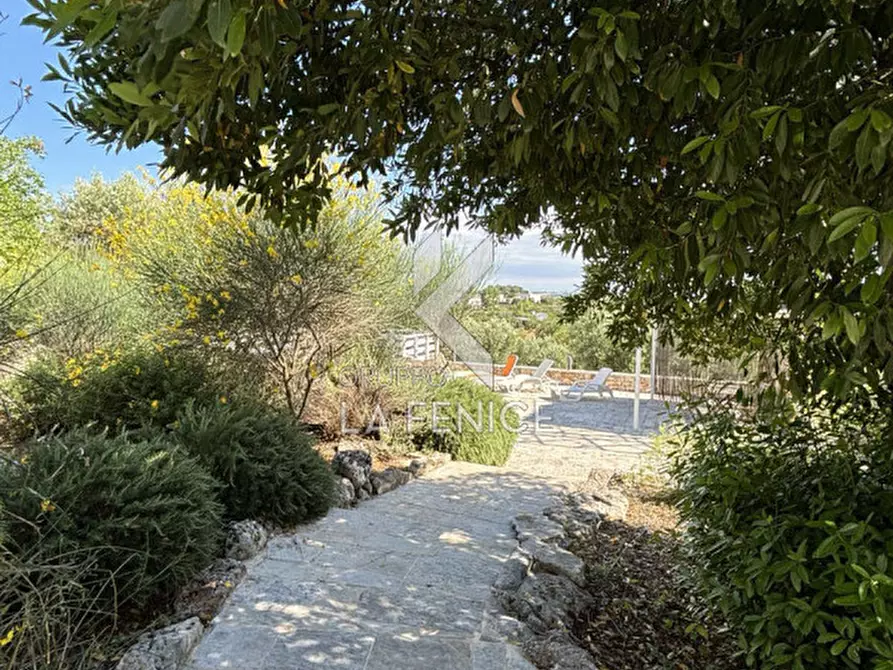 Immagine 51 di Villa in vendita  in via ostuni a Martina Franca