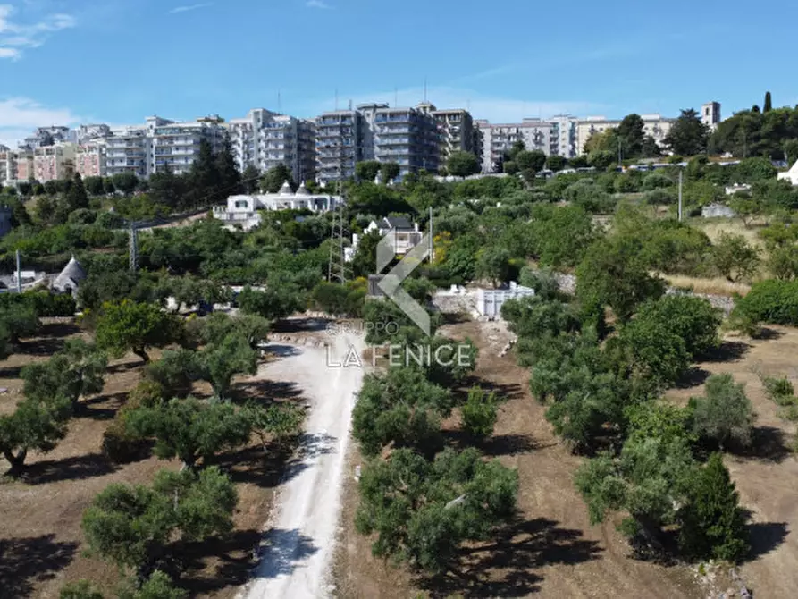 Immagine 52 di Villa in vendita  in via ostuni a Martina Franca
