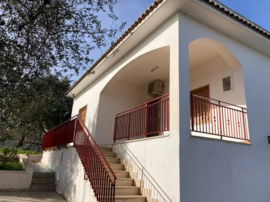 Immagine 2 di Villa in vendita  in Contrada Pisciacalze a Ceglie Messapico