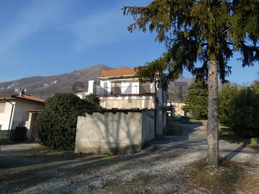 Immagine 1 di Casa bifamiliare in vendita  in Via Della Stamperia a Santorso