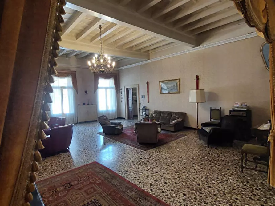 Immagine 9 di Casa indipendente in vendita  in centro a Thiene