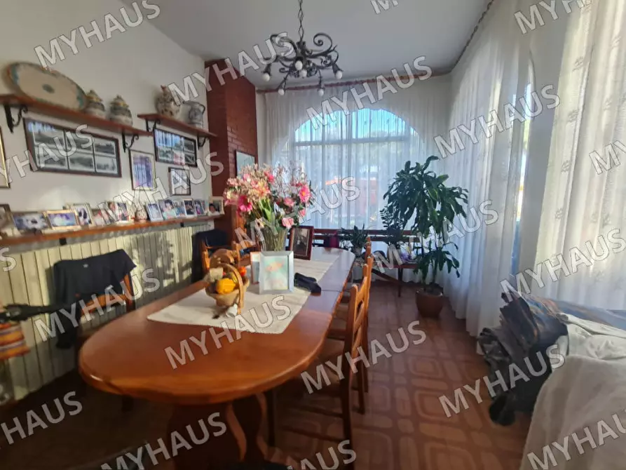 Immagine 3 di Villa in vendita  in Viale Magrini a Cesenatico