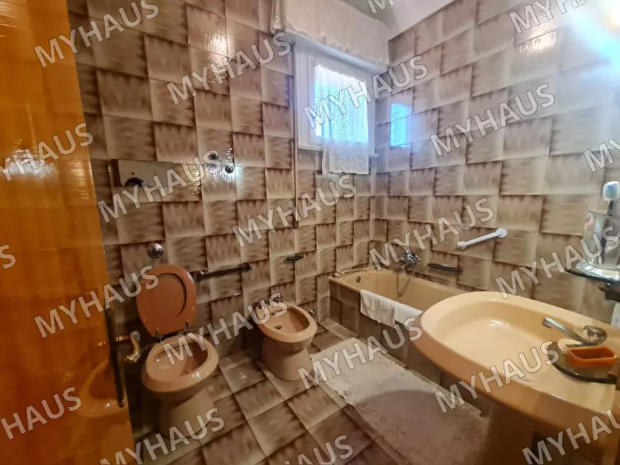 Immagine 19 di Villa in vendita  in Viale Magrini a Cesenatico