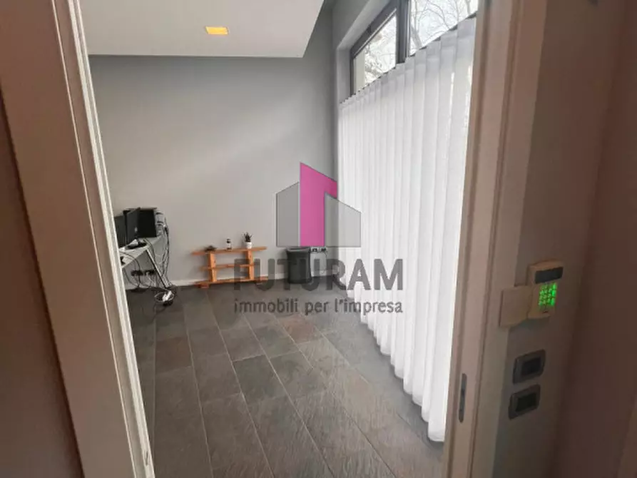 Immagine 3 di Ufficio in vendita  in via guizza a Padova