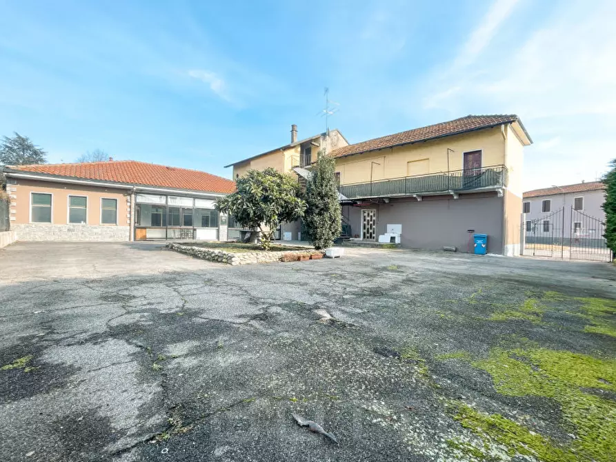 Immagine 26 di Casa indipendente in vendita  in via mulino 1 a Momo