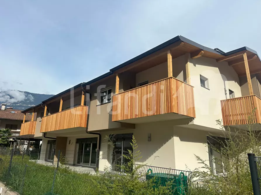 Immagine 10 di Villetta a schiera in vendita  in Via Roma a Egna .Neumarkt.