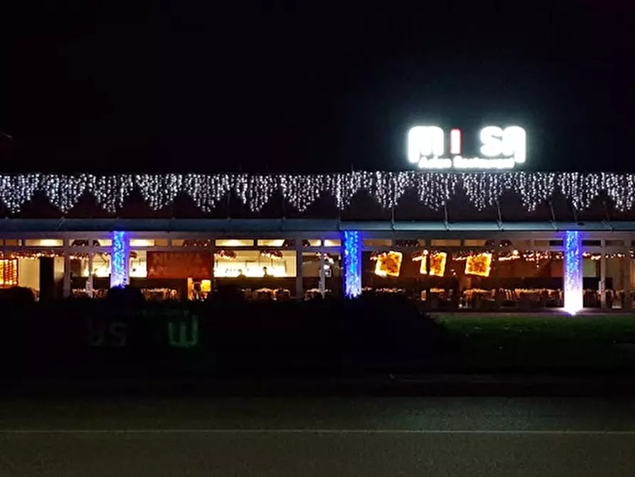 Immagine 3 di Negozio in vendita  in viale leonardo da vinci a Sant'angelo Di Piove Di Sacco