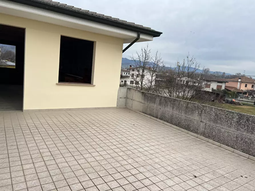 Immagine 8 di Attico in vendita  in Via Calmentera mosnigo a Moriago Della Battaglia
