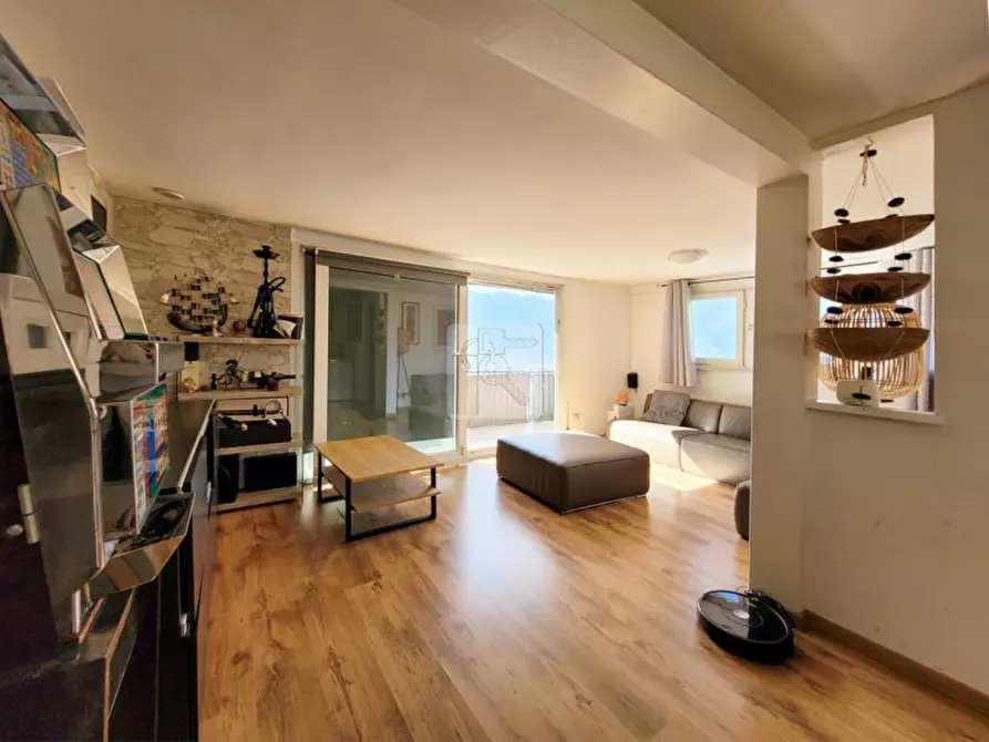 Immagine 12 di Villa in vendita  a Arco