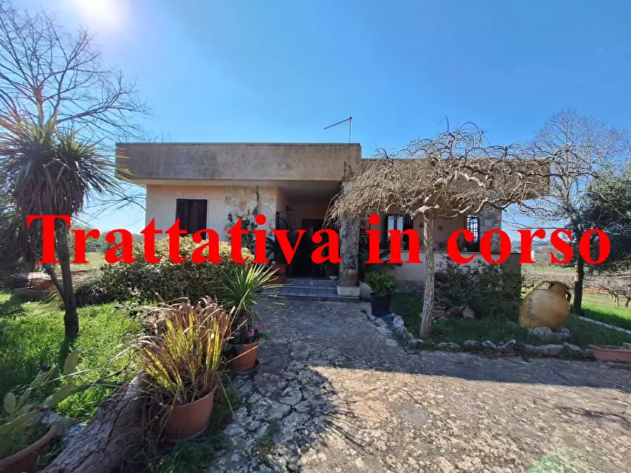 Immagine 1 di Villa in vendita  in C.da Cerrosa a Locorotondo