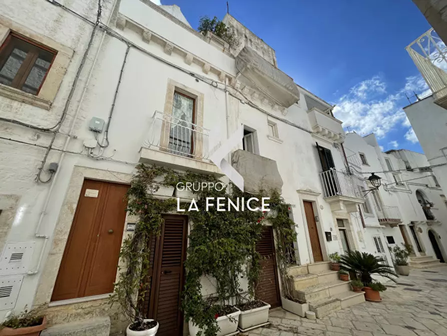 Immagine 1 di Casa indipendente in vendita  in Via G. Garibaldi a Locorotondo
